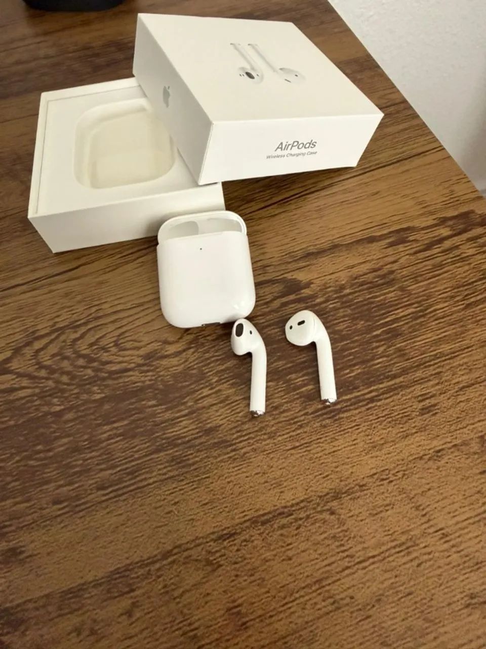 AirPods 2ª Geração Apple - Completo na Caixa (Pouco uso) - Fones