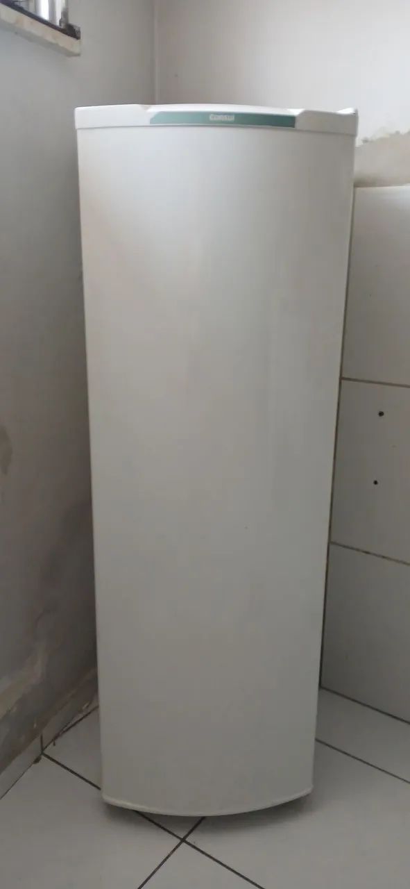 VENDO GELADEIRA PALITO PARA CONCERTO (TROCAR MOTOR)