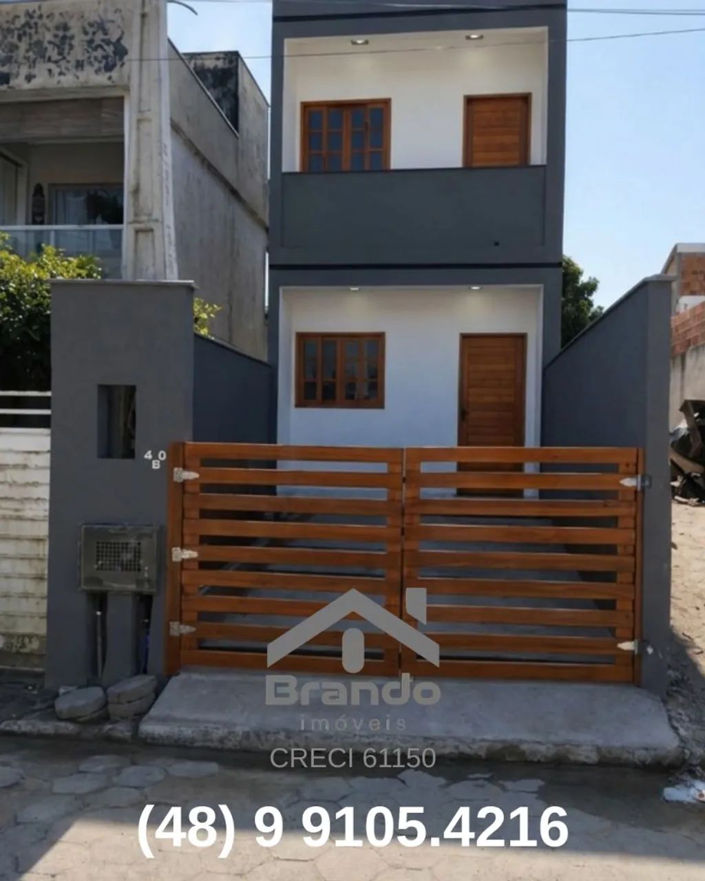Vendo sobrado novo - Rio vermelho 