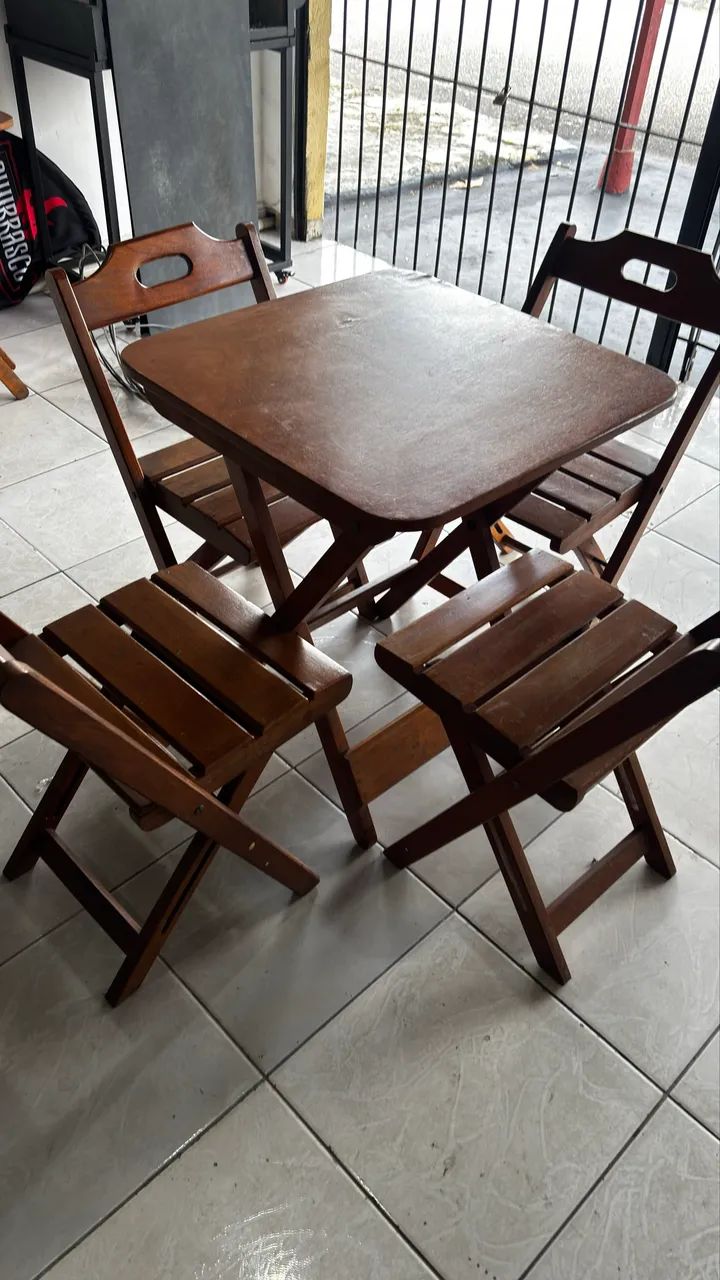 Conjunto Mesa de Madeira + 4 Cadeiras Dobráveis - Foto 2