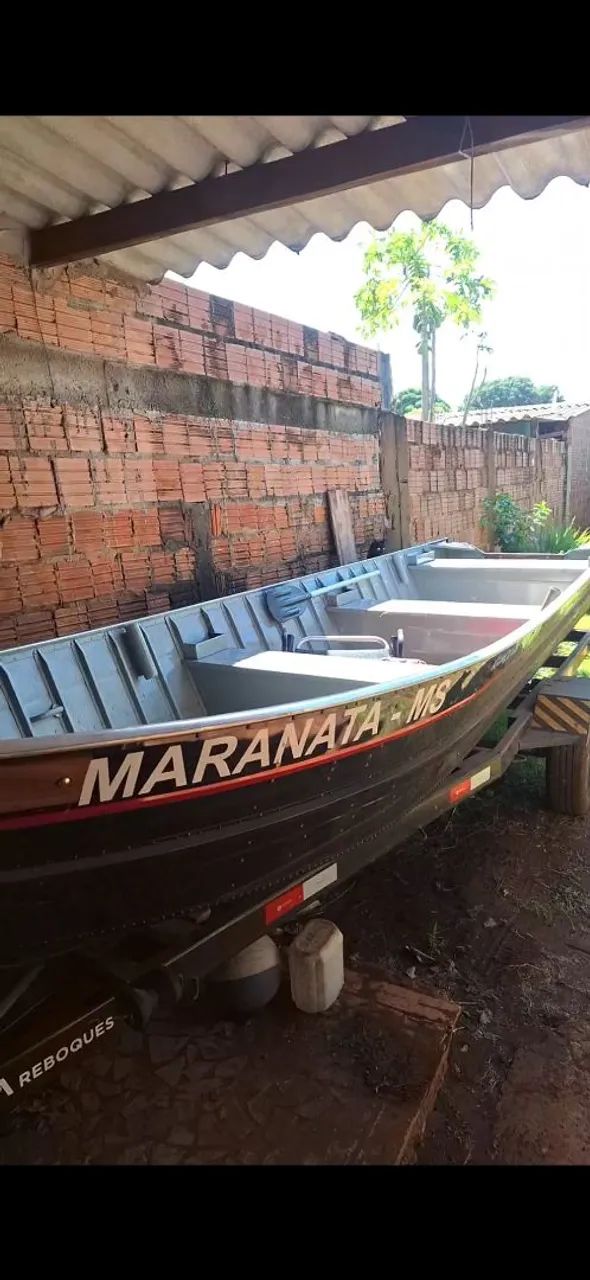 Barco com carretinha 