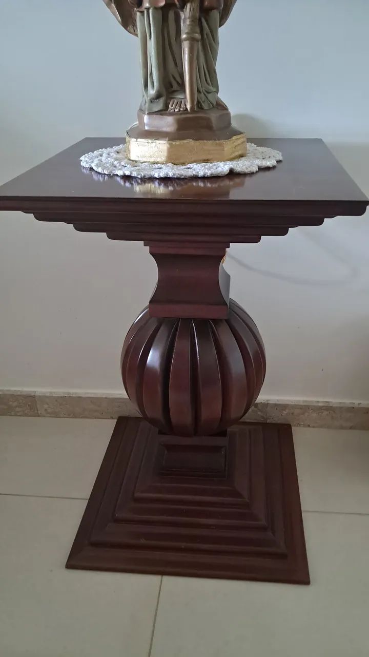 Mesa de Canto de Madeira Maciça 