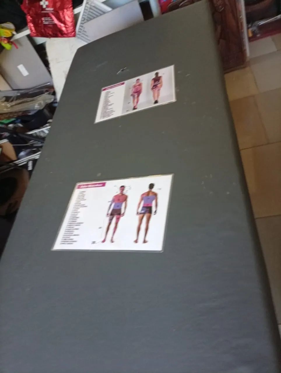 Macas multiuso em MDF, confortáveis, otimo estado de conservação! - Foto 2