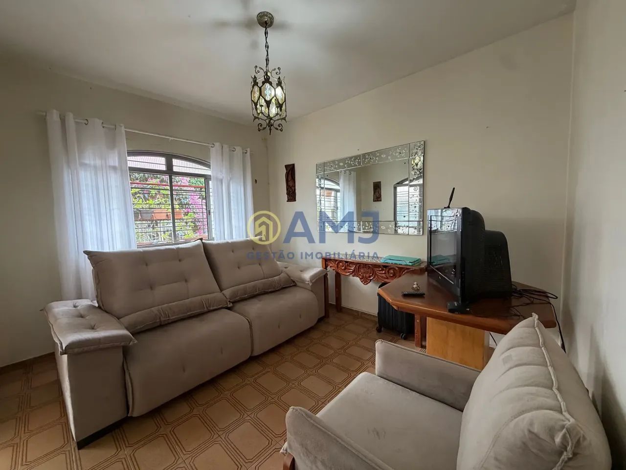 Casa à venda no Setor Sudoeste  Goiânia | Lote amplo com edícula completa - Foto 3