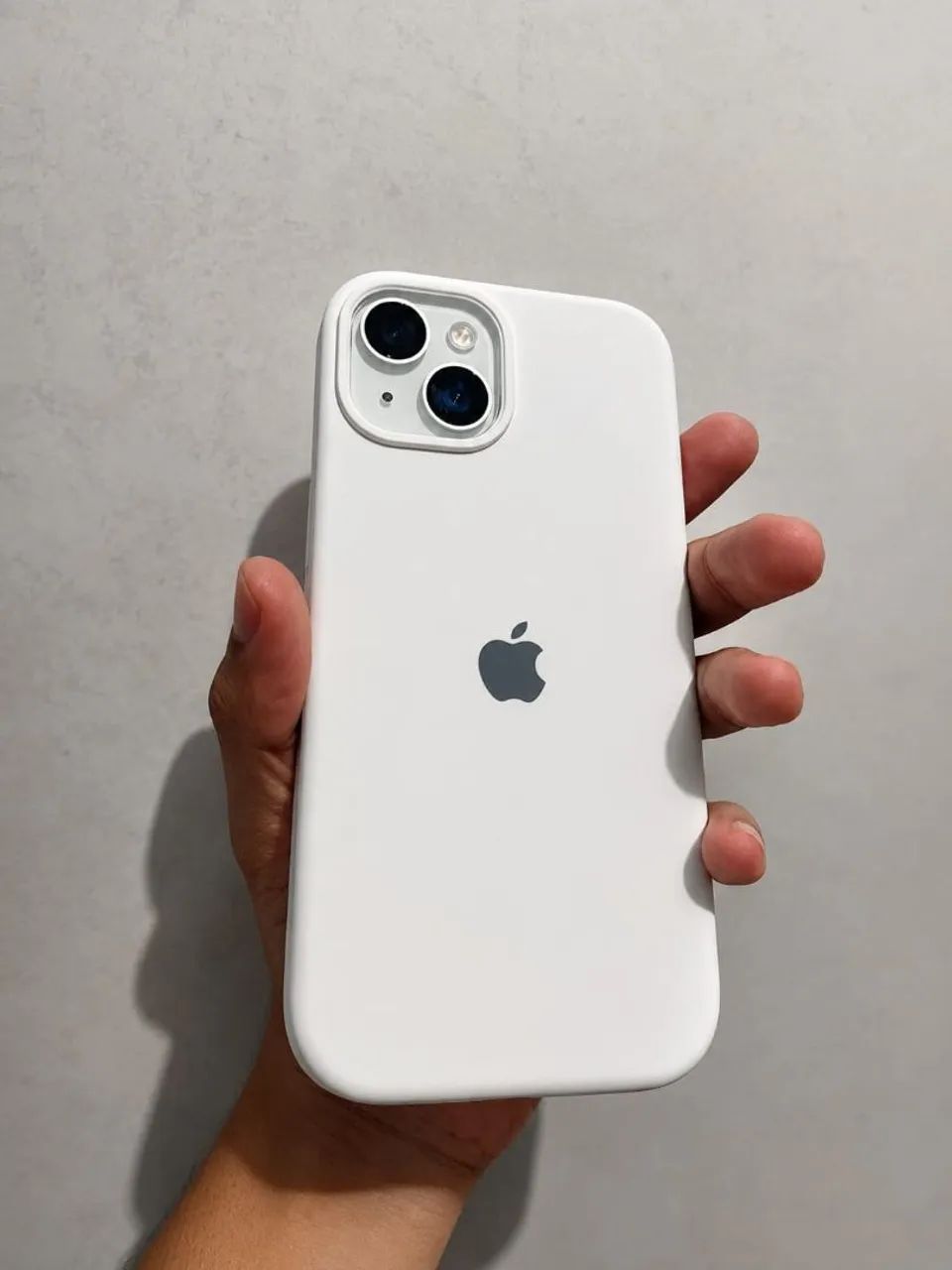 iPhone 15 bateria 84%