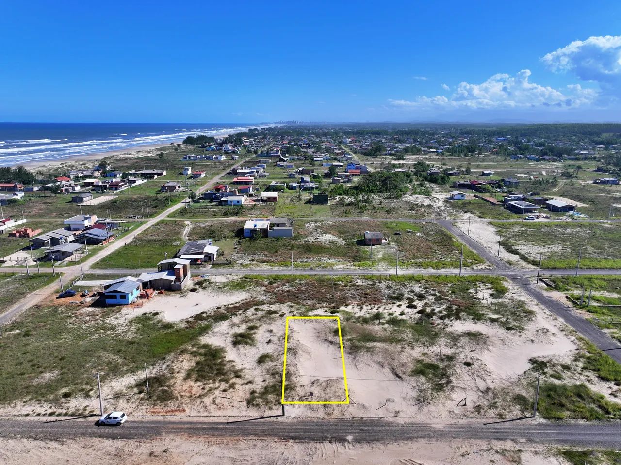 Terreno pronto para construir a poucos metros do Mar! - Foto 3