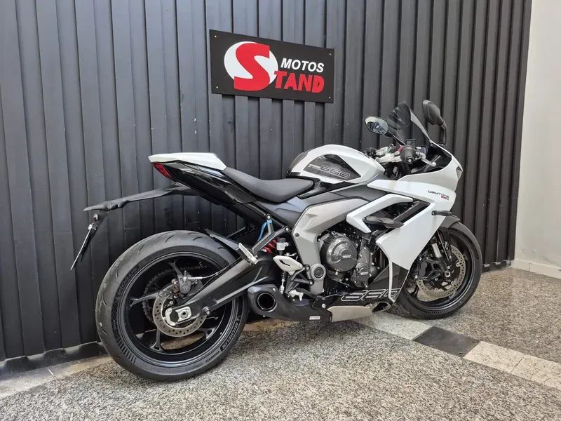 Triumph Daytona 660 660 cc  - Foto 3