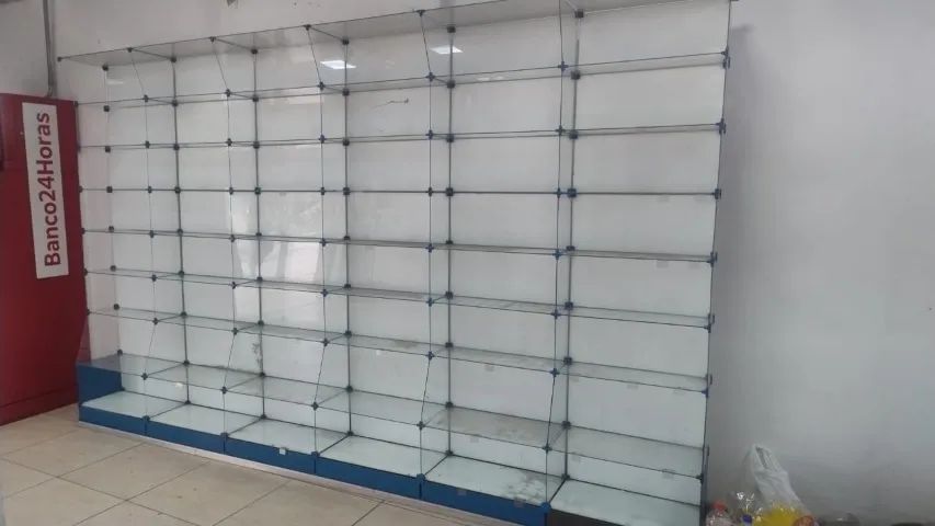 Expositor/prateleira e bancão de vidro Farmacia - Foto 2