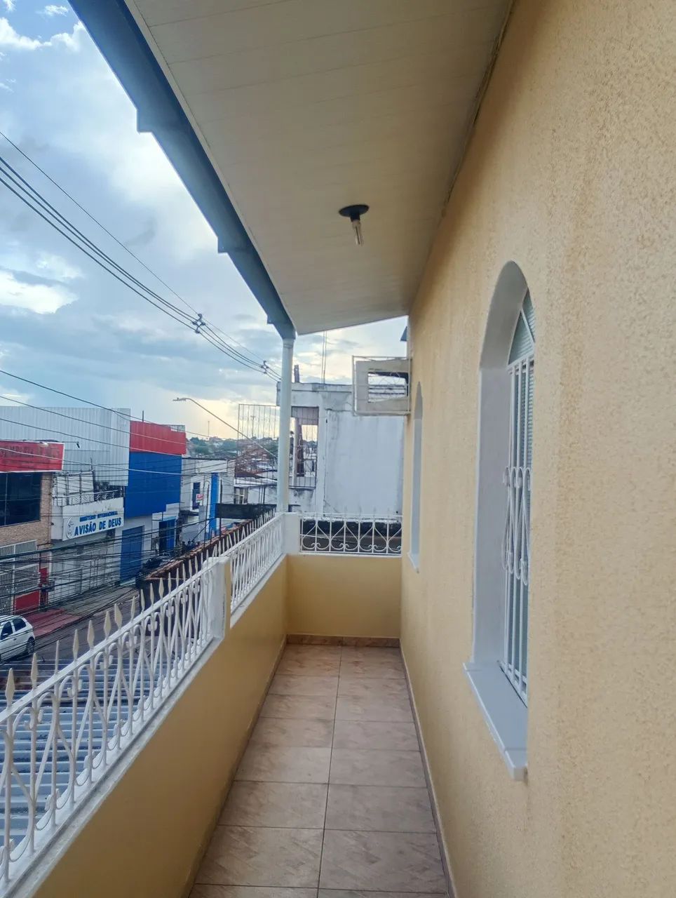 ALUGA-SE APARTAMENTO 2 QUARTOS - Foto 3