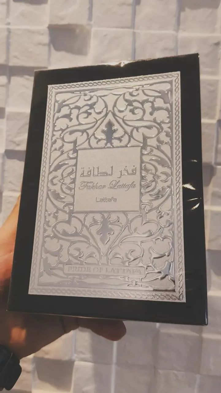 Perfume Lattafa Fakhar Black 100ml - Árabe - Original ? Lacrado - Foto 2