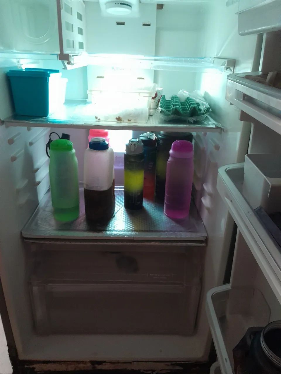 Vendo uma geladeira 