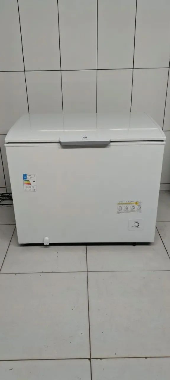 Vende um freezer semi novo horizontal  - Foto 5