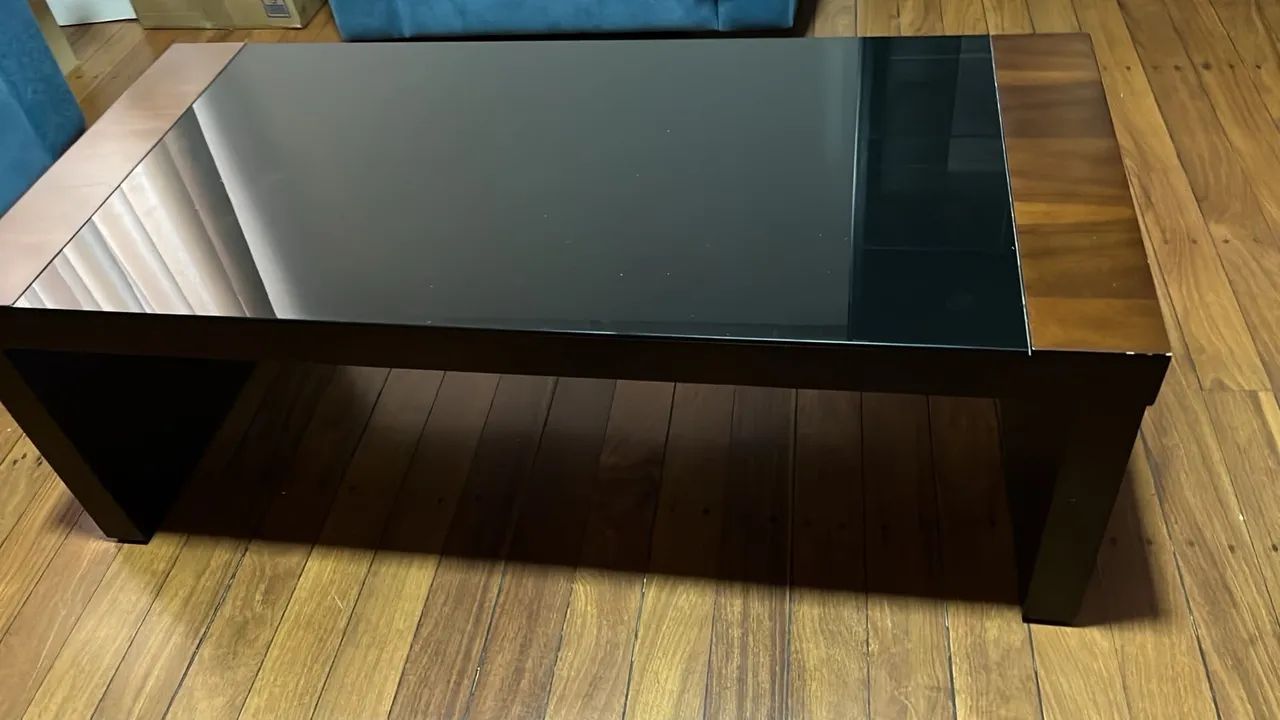 Mesa de centro na madeira 