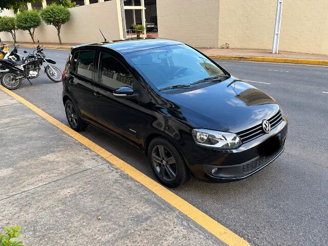 Volkswagen Fox 1.0 MI Total Flex 8V 5P 2012 - Foto 2