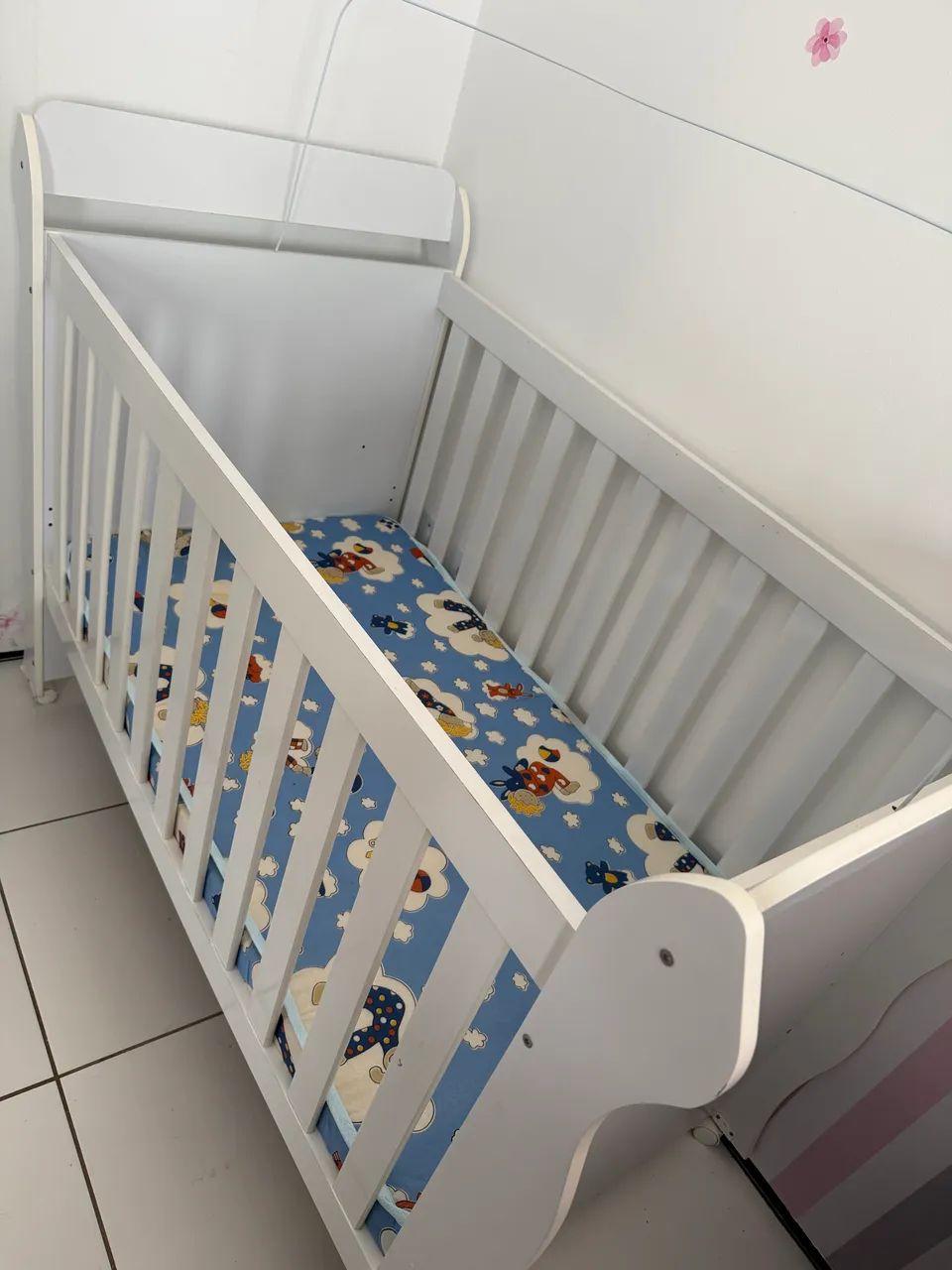 BERÇO COM COLCHÃO 