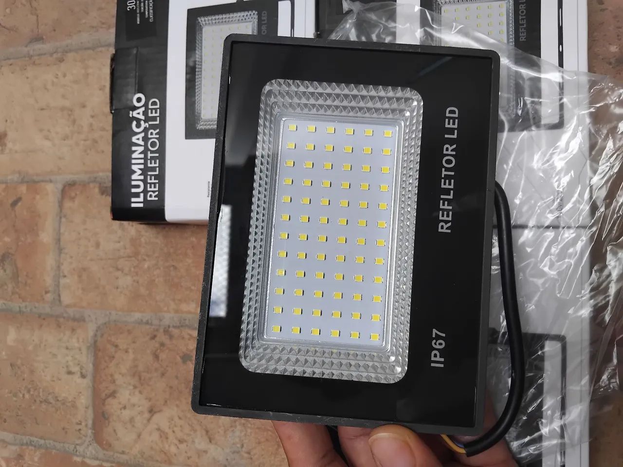 Refletor Led 300w Premium Fachada Jardim Garagem 127/220v Preto Branco-frio - Foto 6