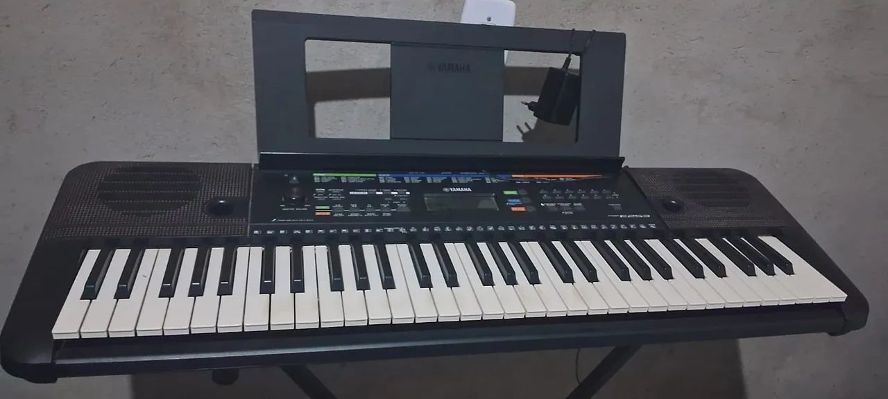 Teclado Yamaha 