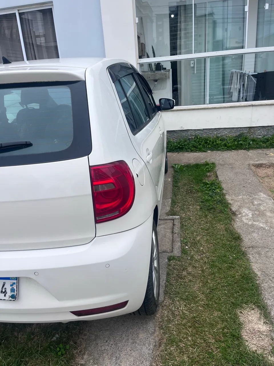 Volkswagen Fox 1.0 MI Total Flex 8V 5P 2014 - Foto 3