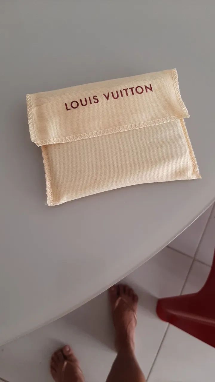 Carteira Louis Vuitton  de couro R$ 100,00 - Foto 3