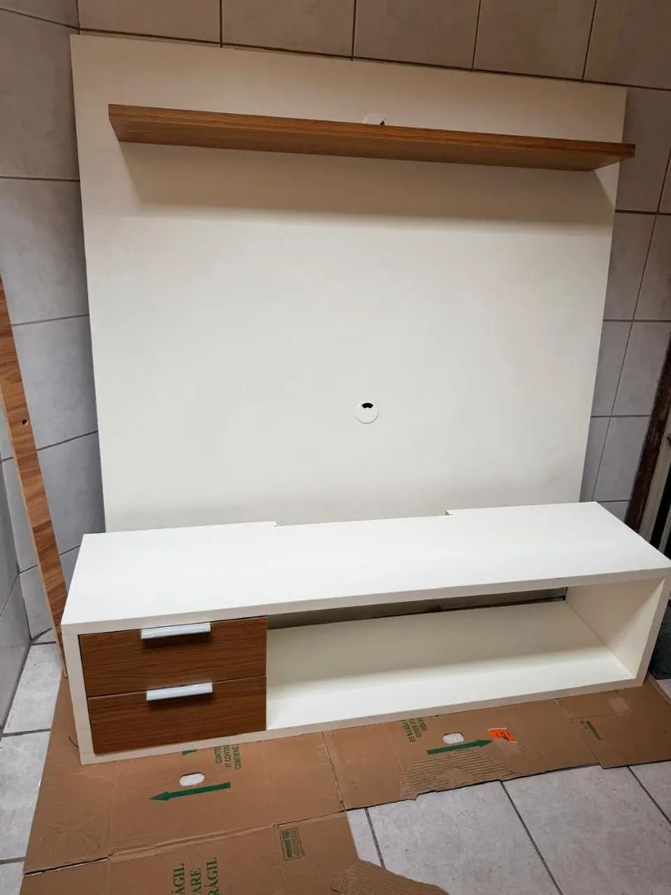 Rack nicho e gaveta para TV semi-novo  - Foto 3