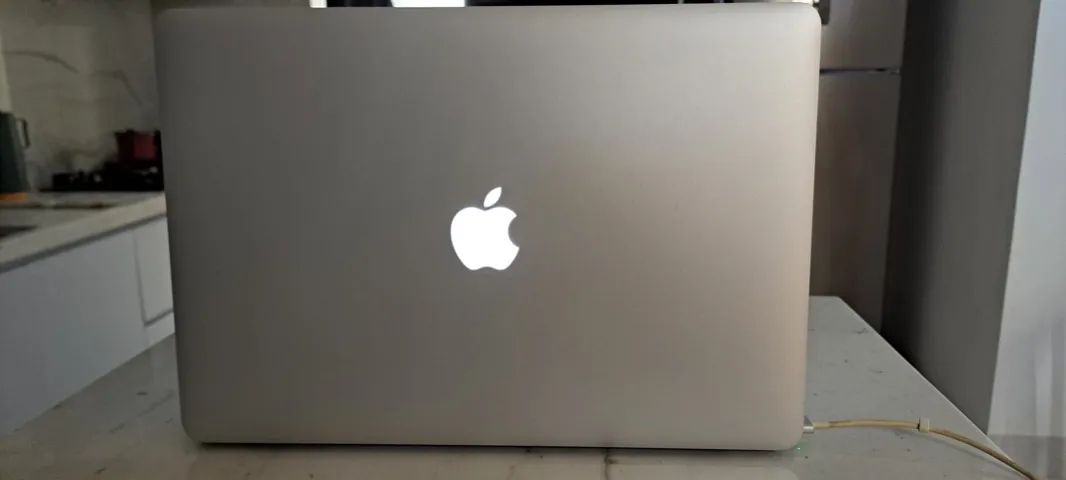 MACBOOK PRO 15 POL. 16 G, 1 TERA SSD, ANO 2014 - Foto 2