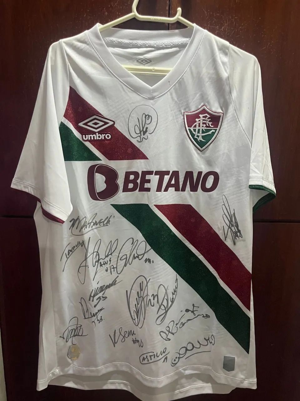 Camisa fluminense Umbro 2024 autografada 
