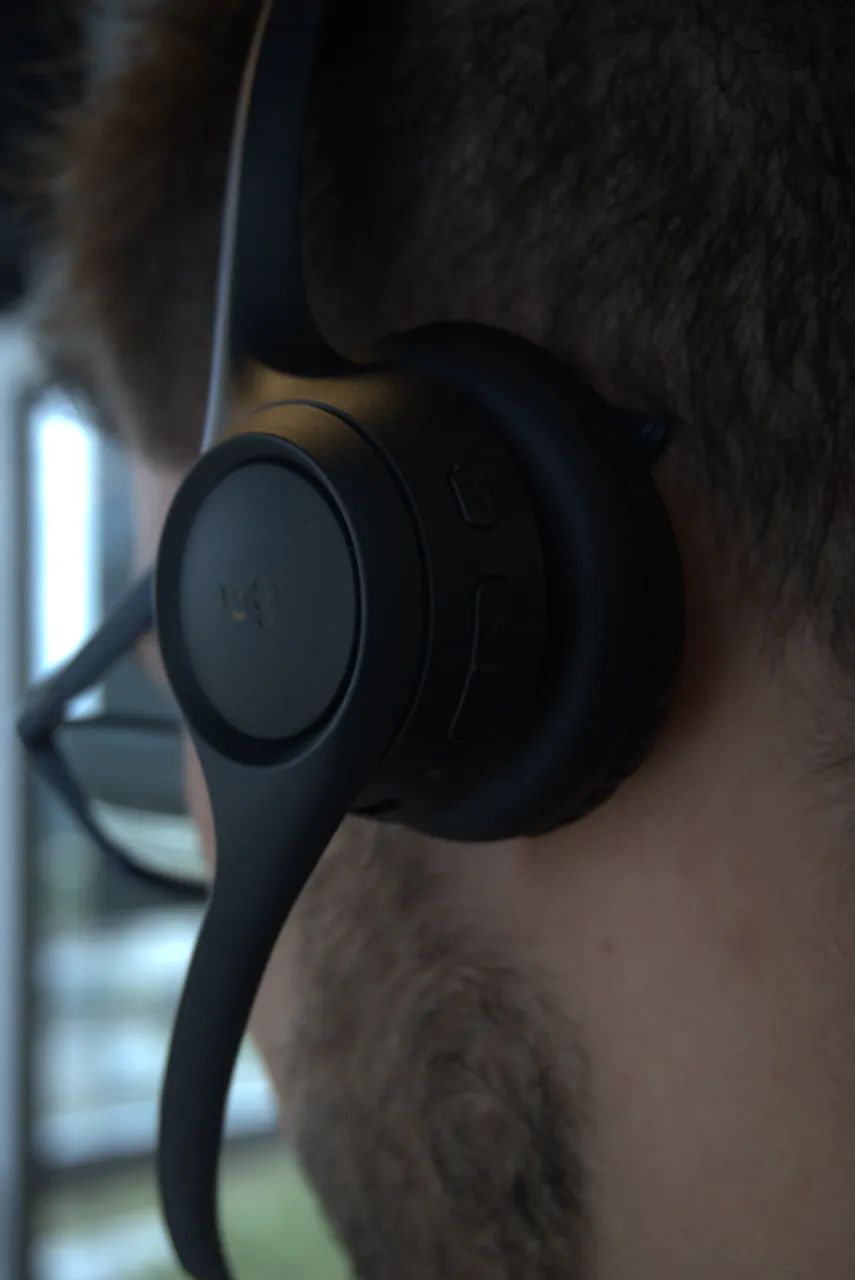 Headset Sem Fio Logitech Zone 300 Bluetooth - Perfeito Estado - Foto 3