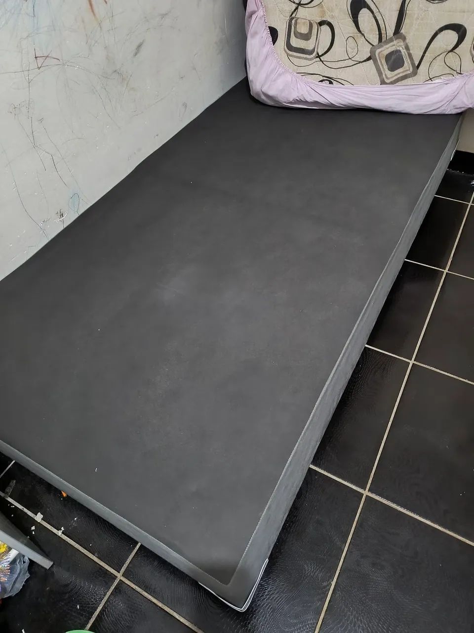 Vendo Base de Solteiro Super Conservada  - Foto 2
