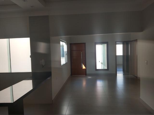 Vende-se ótima casa nova no bairro Jardim Vitória em Patos de Minas/MG - Foto 3