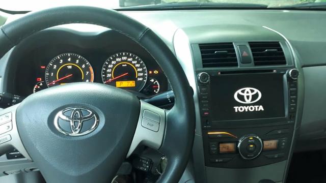 Toyota Corolla XEI-1.8 Flex com GNV 5aGeração com central Multimídia.Muito novo! - Foto 5