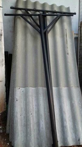 Poste para varal, em ferro, 2 unidades