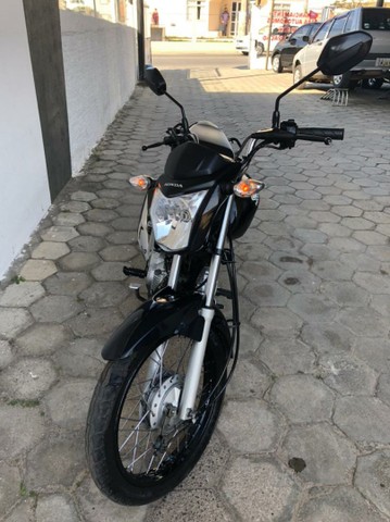 A MOTO ESTA TOP ANO 2019/2020 ,19.000 KM FINANCIO COM ENTRADA