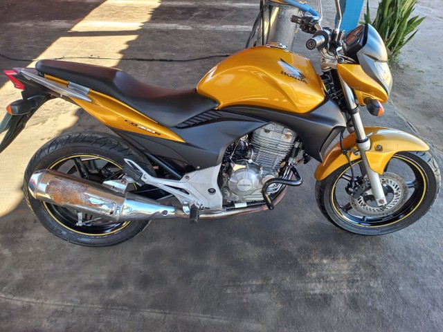VENDO MOTO CB 300