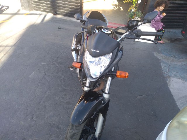 MOTO HONDA CB 300