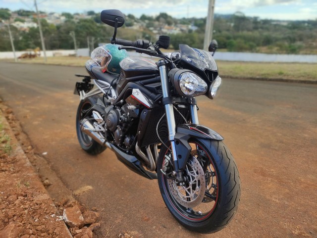 TRIUMPH STREET TRIPLE 765 RS 2018
