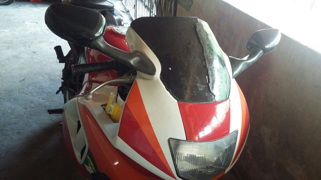 VENDE-SE MOTO HONDA CBR 600FF