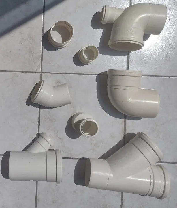 Joelho esgoto de 100 mm x 90º , 100 mm x 45º , 40 mm x 90º - Cardinali