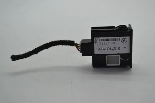 Botão Entrada Usb Duplo Maserati Levante 2017 Original  - Foto 4