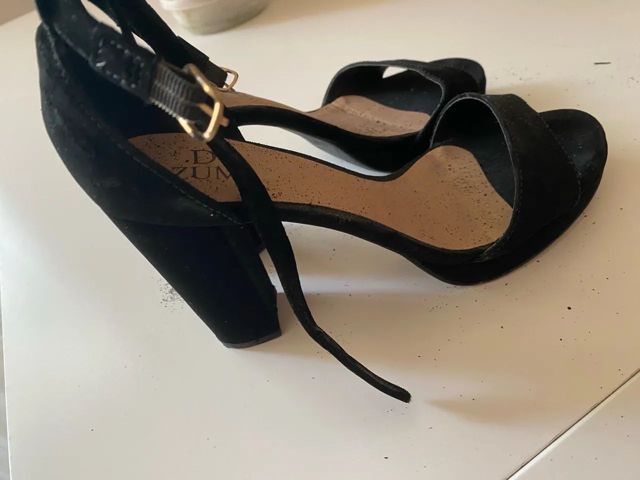 Sandália de salto alto preta