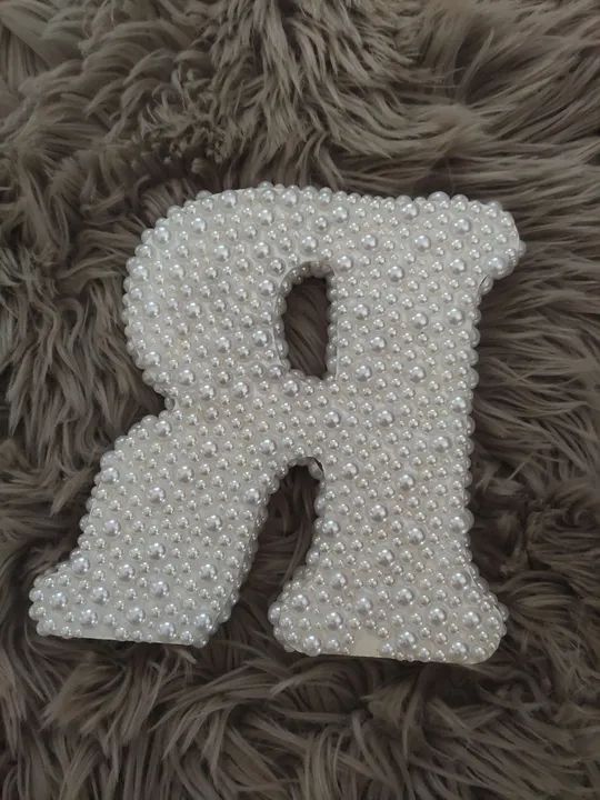 Letra R decorada 