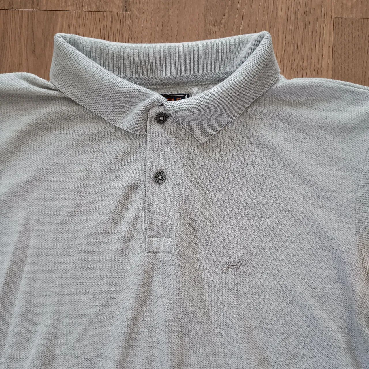Polo Masculina Cinza Beagle Tamanho M brechó - Foto 2