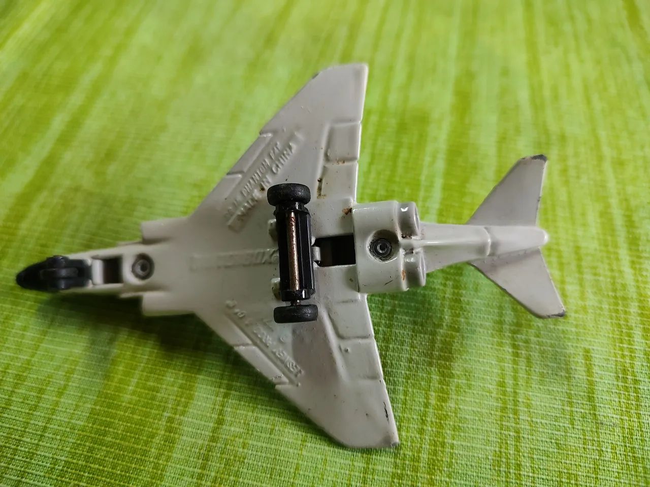 Avião miniatura F-4 Phantom - Coleção - Foto 3