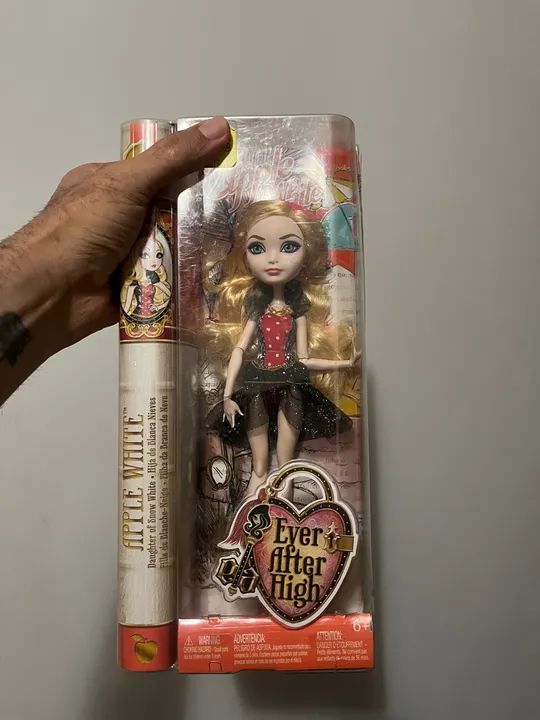 Boneca Ever impecável nunca aberta lacrada  - Foto 4