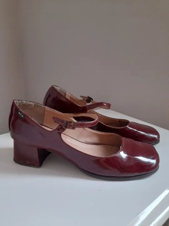 Sapatos femininos salto baixo vermelho - Foto 4