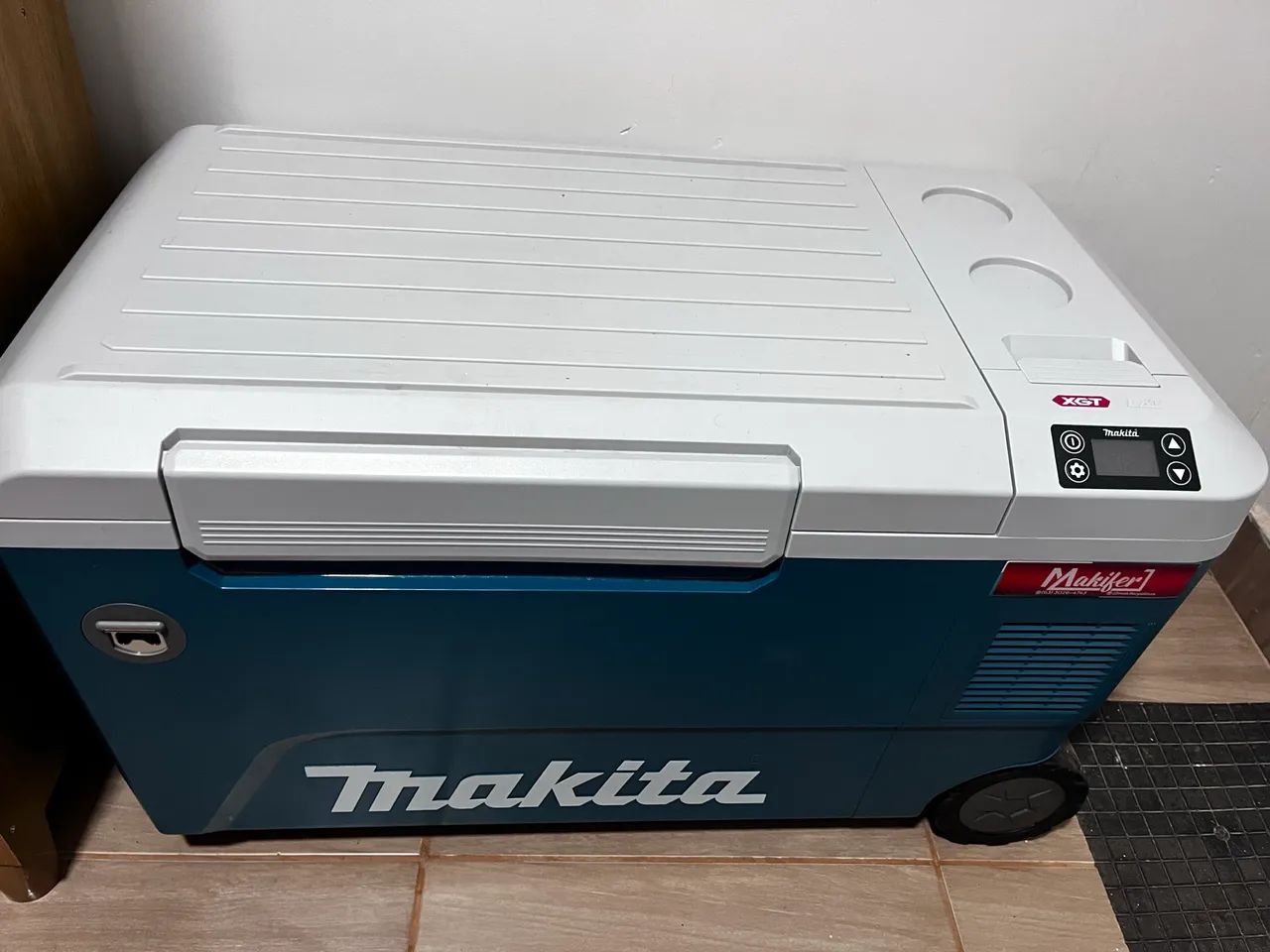 Cooler Makita