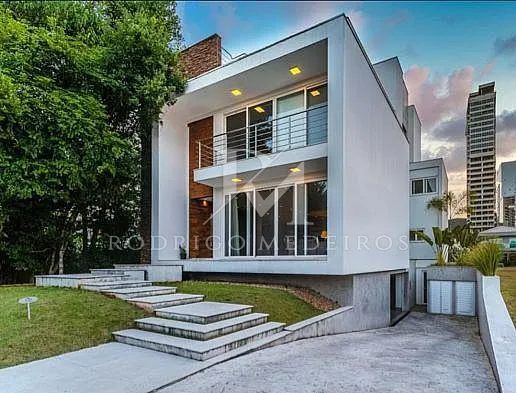 Casa 880 m², 5 Suítes, Mobiliado - Itajaí-SC