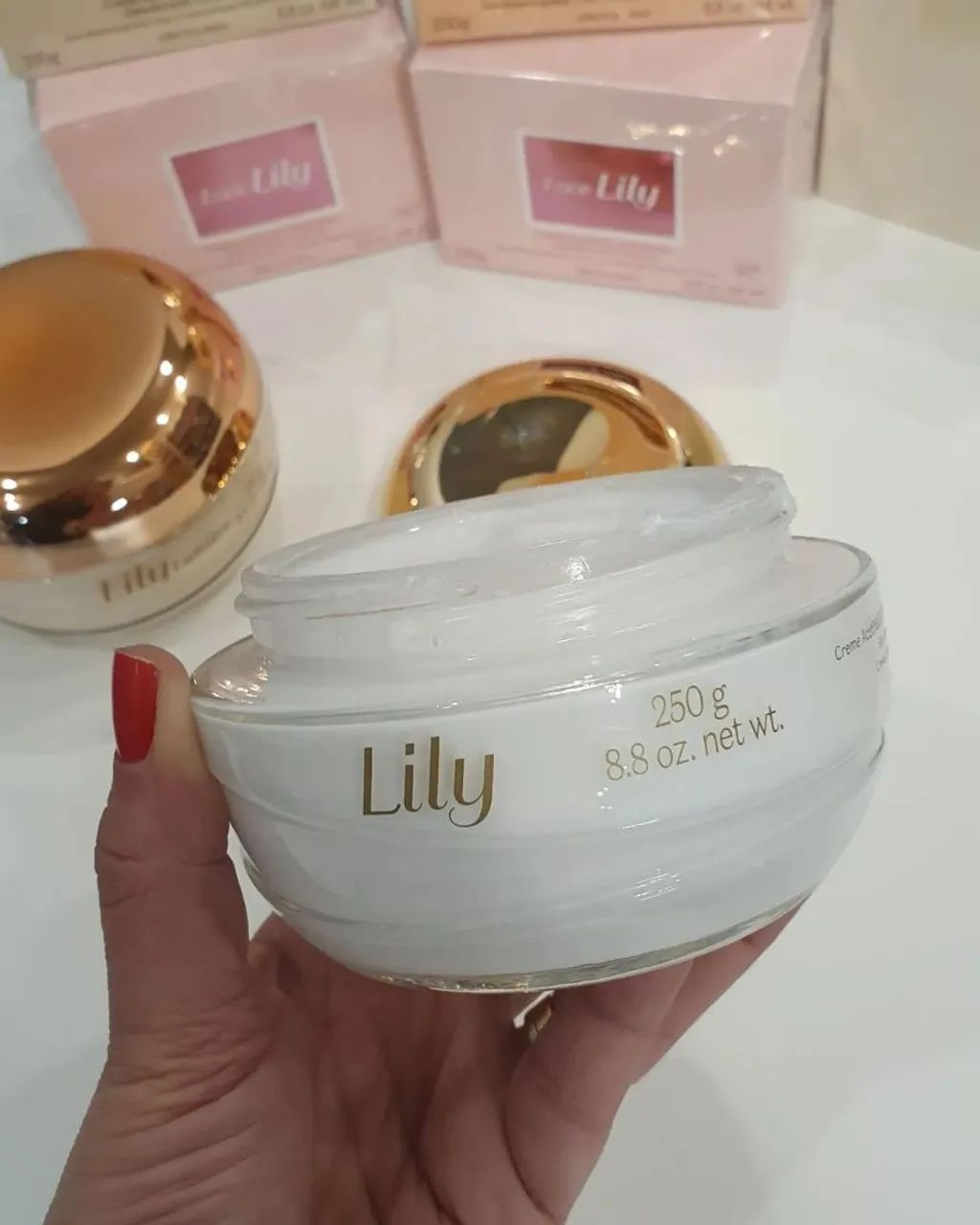 Creme hidratante Aceitinado Lily  - Foto 2