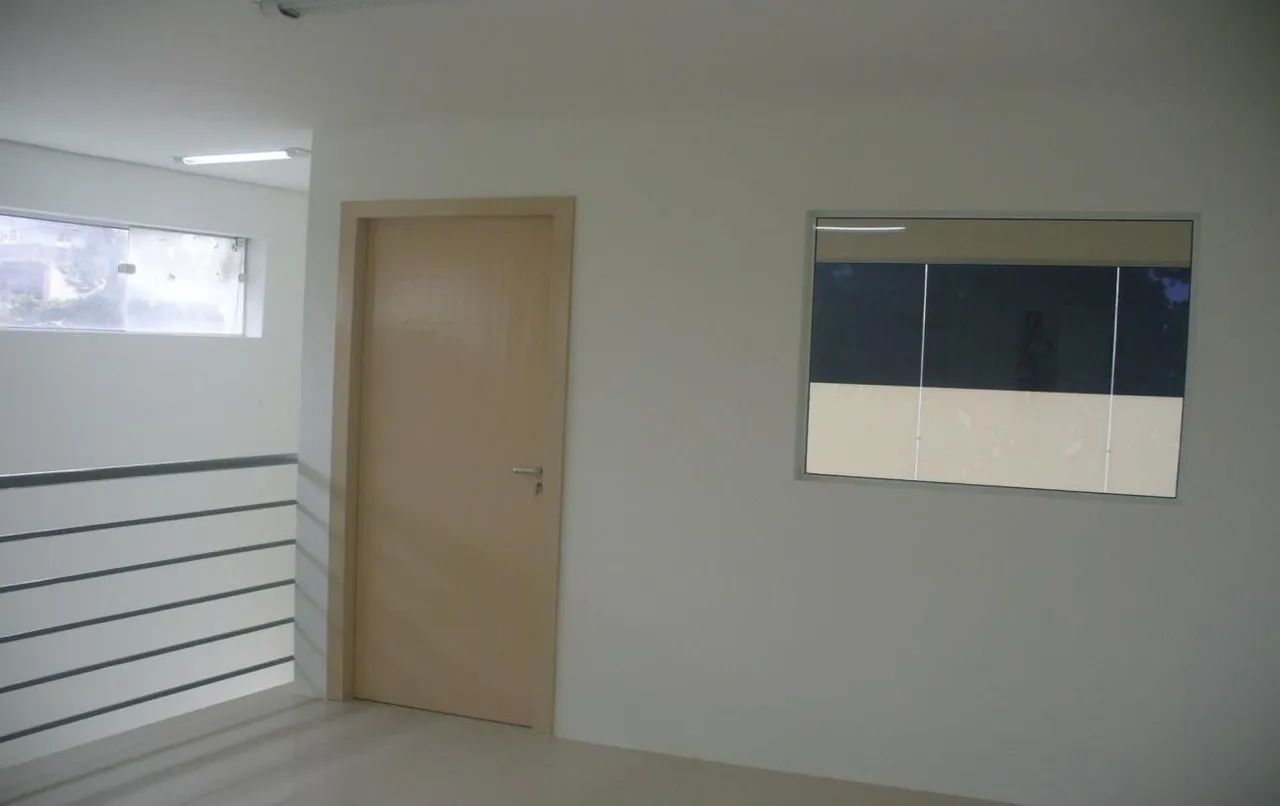 Alugo sala comercial na rua Tuiuti  - Foto 5