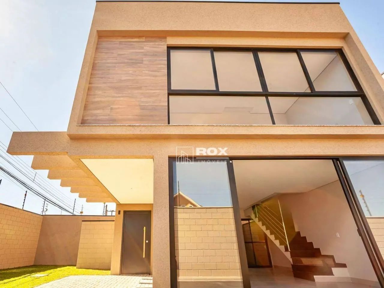 Sobrado primeira locação, 3 quartos - Santa Felicidade - Curitiba/PR