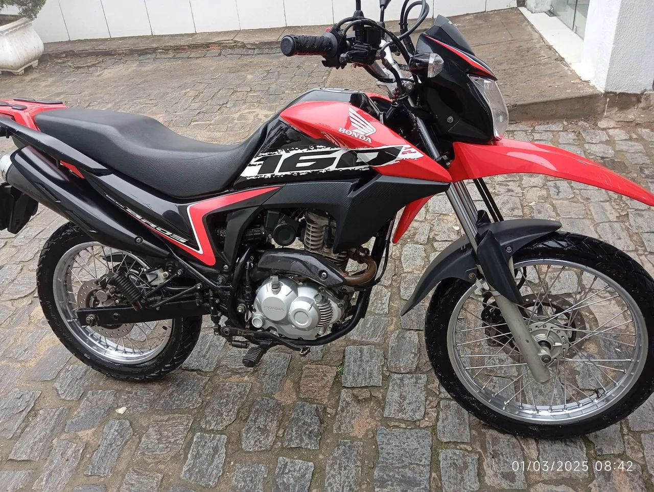 Troca-se em falcon ou xre 300 do msm valor - Foto 2